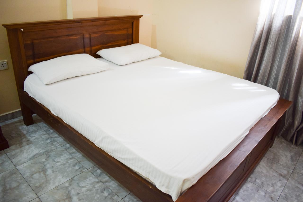 Yoho Adhikarana Mawatha Hotel Kolombo Bagian luar foto