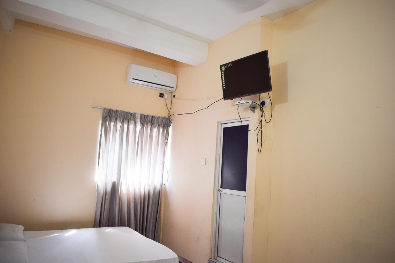 Yoho Adhikarana Mawatha Hotel Kolombo Bagian luar foto