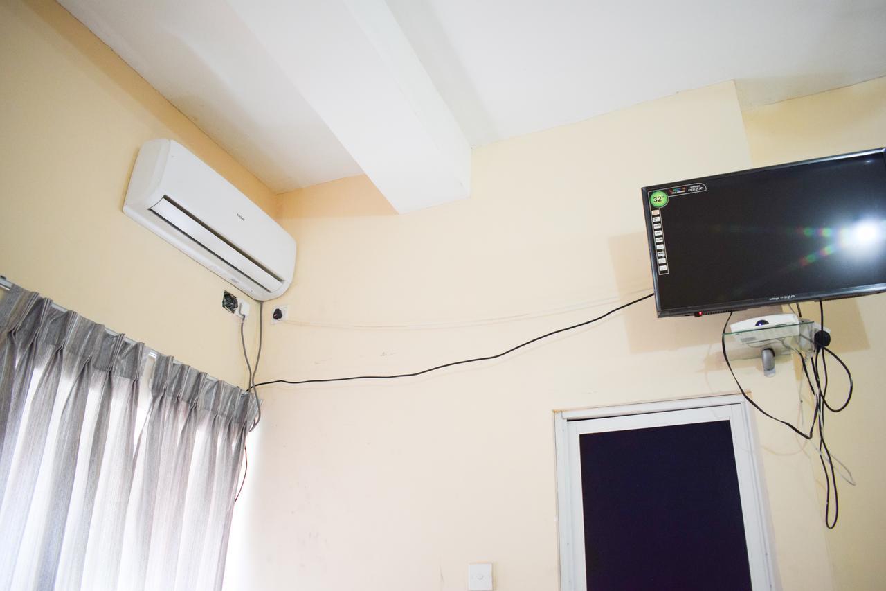 Yoho Adhikarana Mawatha Hotel Kolombo Bagian luar foto