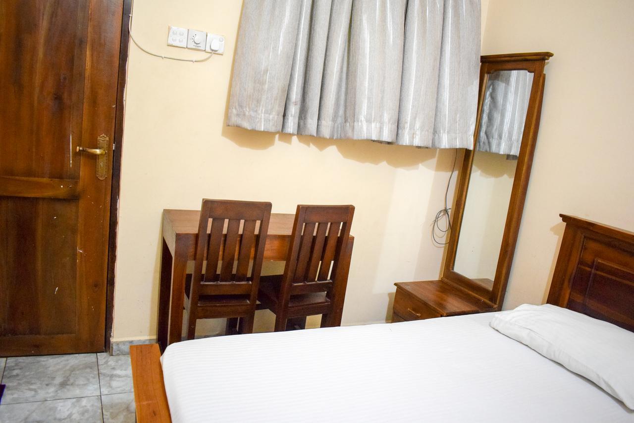 Yoho Adhikarana Mawatha Hotel Kolombo Bagian luar foto